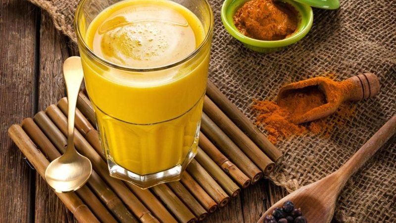 Golden (Turmeric) Milk Benefits & How to Make It?